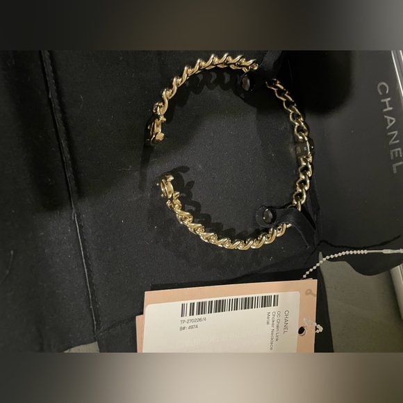 CHANEL CC GOLD CHAIN LINK CHOKER NECKLACE SIZE MEDIUM PRELOVED - Picture 6 of 9